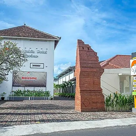 The Cabin Hotel Lovina Bali