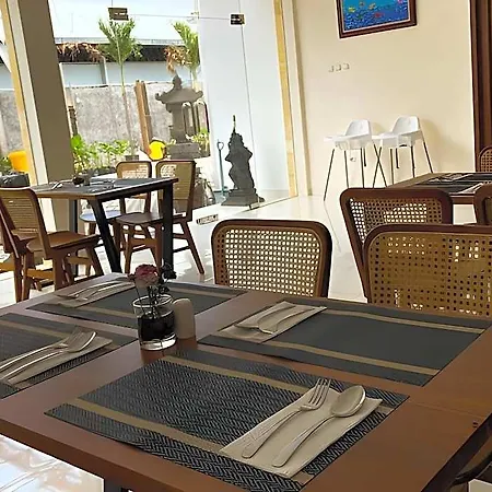 The Cabin Hotel Lovina Bali